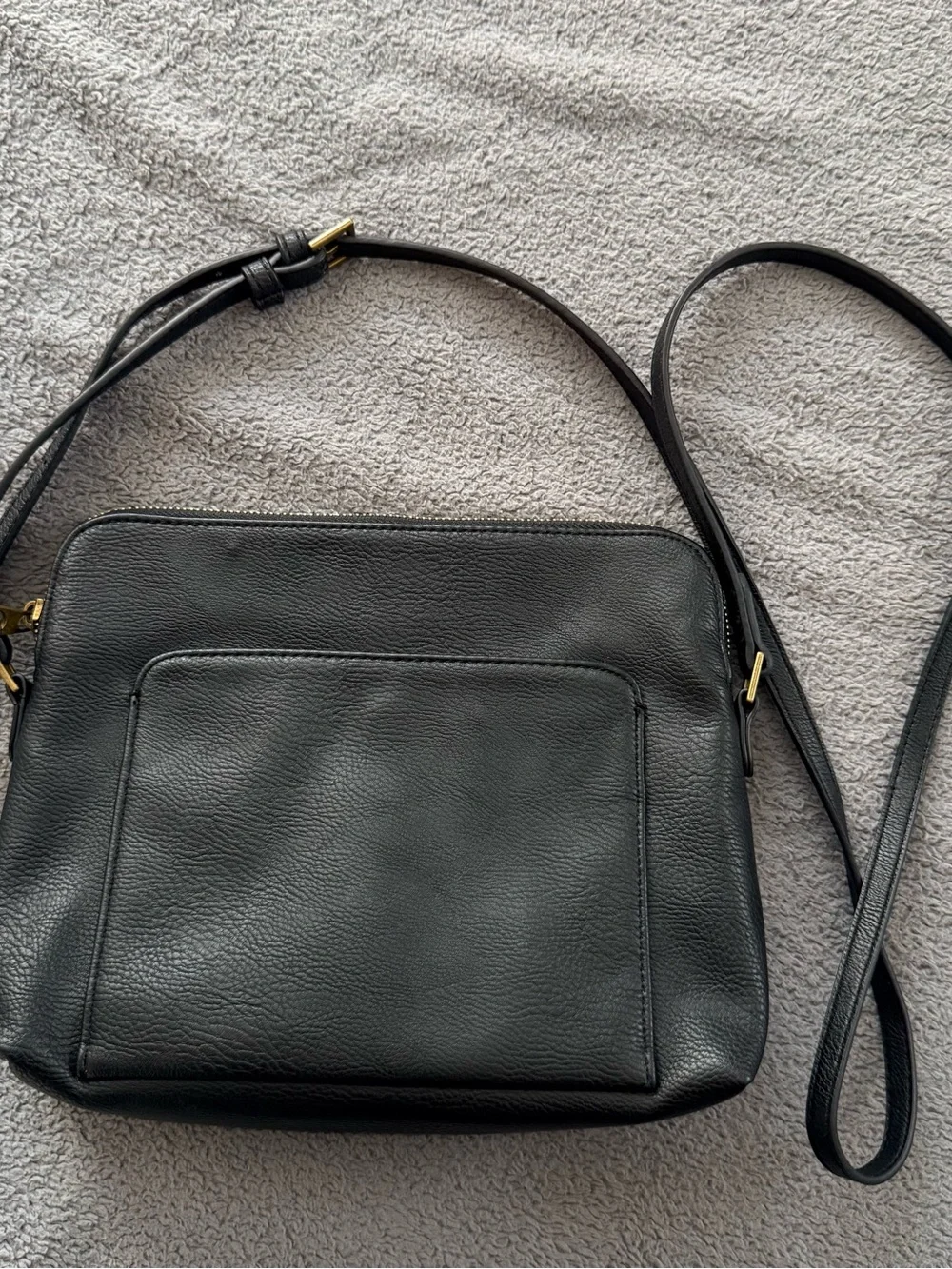 Universal Thread Black Pebbled Leather Cayden Crossbody Bag